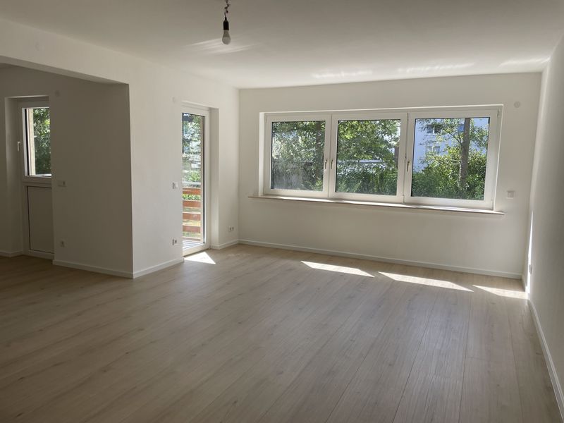 Kernsanierte 3-Zimmer-Wohnung mit Balkon und Garage in zentraler Lage von Unna